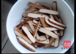 香干烧西芹的做法图解2