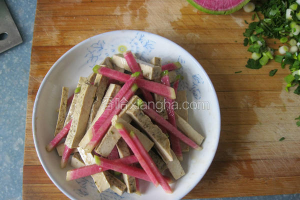 心里美拌灰培豆腐