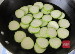 丝瓜油球汤的做法图解5