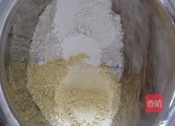 玉米面苏打饼干的做法图解1