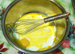 无油酸奶生日蛋糕的做法图解2