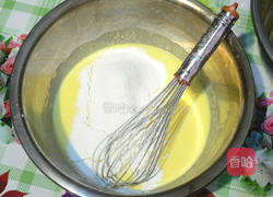 无油酸奶生日蛋糕的做法图解3