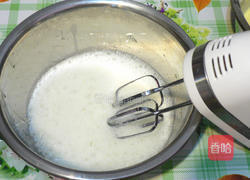 无油酸奶生日蛋糕的做法图解5