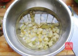 黄豆芽炒榨菜的做法图解2