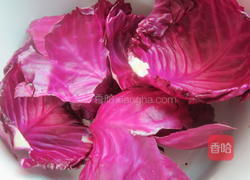 素炒紫色包菜的做法图解2