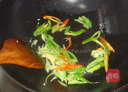 杏鲍菇炒香干的做法图解5