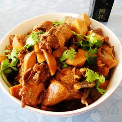 杏鲍菇棒骨炖鸡块的做法[图]
