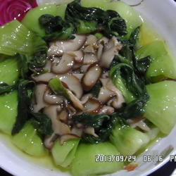 鲜香菇炒油菜的做法[图]