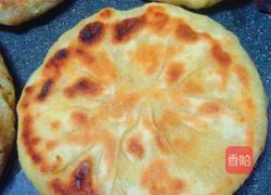 胡萝卜牛肉馅饼的做法图解2