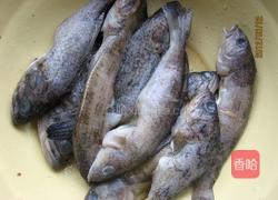 酱蒸小海鱼的做法图解1