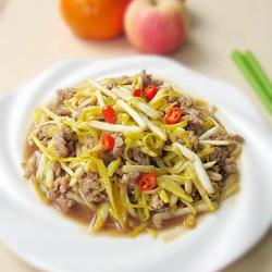 韭黄炒肉末的做法[图]