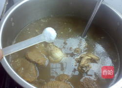 猴头菇鸡汤的做法图解5