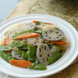 雪耳莲藕炒兰豆的做法[图]