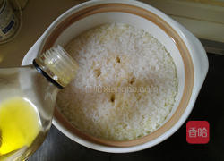 广味香肠煲仔饭的做法图解4