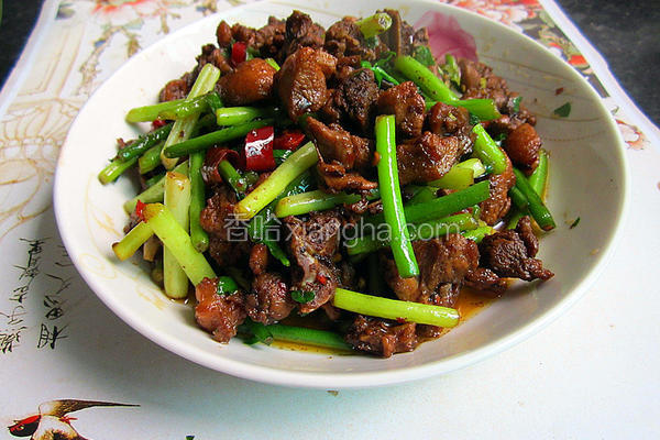 蒜苔炒鸭肉