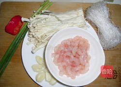 金针粉丝蒸虾的做法图解1