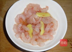 金针粉丝蒸虾的做法图解3