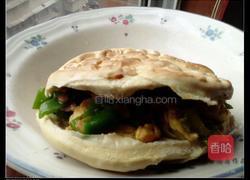 烧饼夹菜的做法图解4