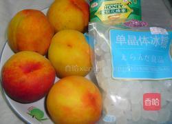 黄桃罐头的做法图解1
