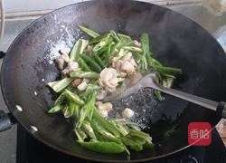 青椒炒肉的做法图解3