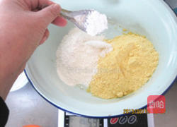 奶香玉米饼的做法图解3