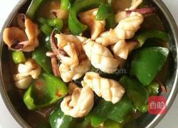 青椒炒鲜鱿鱼的做法图解5