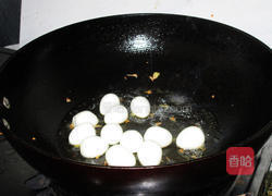 鹌鹑蛋扒桃仁的做法图解10