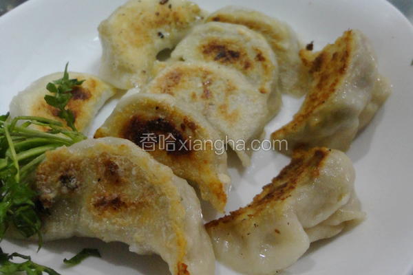 猪肉芹菜煎饺