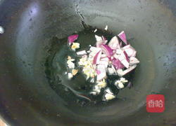 蜜瓜海鲜果仁小炒的做法图解5