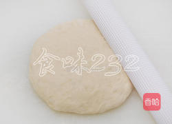 牛肉粒罗勒披萨的做法图解7