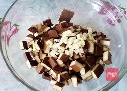 荠菜拌香干的做法图解2