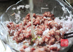 牛肉速冻水饺的做法图解6