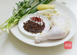 椒麻鸡的做法图解1