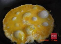 蟹肉炒鸡蛋的做法图解4