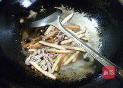 香干里脊肉炒榨菜的做法图解8