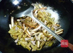 香干里脊肉炒榨菜的做法图解9