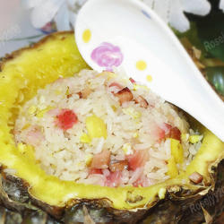 菠萝火腿炒饭的做法[图]