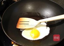 菠萝火腿炒饭的做法图解3