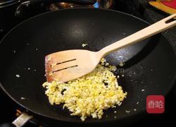 菠萝火腿炒饭的做法图解4