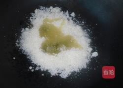 琥珀核桃仁的做法图解3