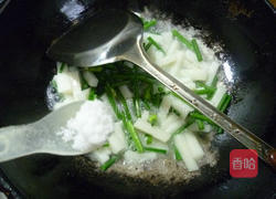 韭菜花炒山药的做法图解9