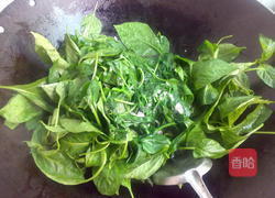 金银蛋辣椒叶的做法图解4