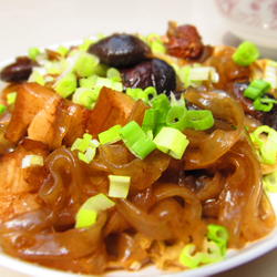 猪肉炖粉条的做法[图]