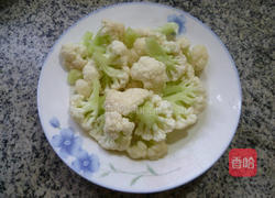 虾皮香干炒花菜的做法图解4