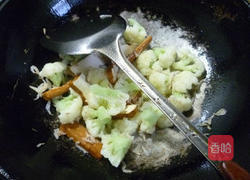 虾皮香干炒花菜的做法图解8