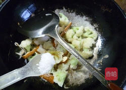 虾皮香干炒花菜的做法图解10