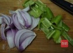 橄榄油洋葱焗牛蛙的做法图解2