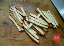 香干梅豆炒猪耳朵的做法图解5