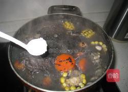 黑芝麻鲫鱼汤的做法图解9