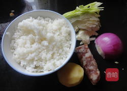 腊肠炒饭的做法图解1